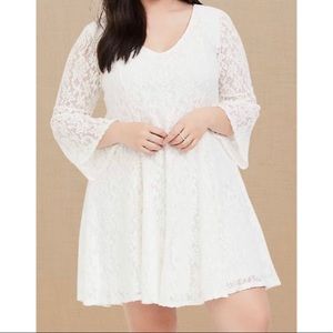 Plus Size White Lace Trapeze Dress Torrid Size 1